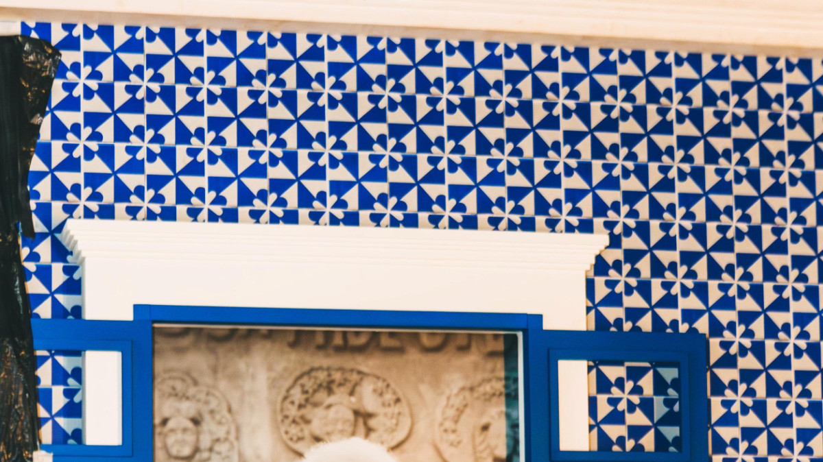 Exposição da empresa Luzzco, da Paraíba, dedicada a Ariano Suassuna (Foto: Nicole Rodrigues/Divulgação)