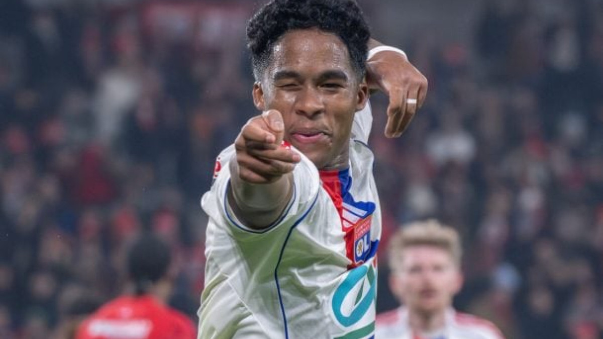 Brasileiro de 19 anos balança a rede contra o Lille, elogia Paulo Fonseca e diz estar perto dos 100% fisicamente