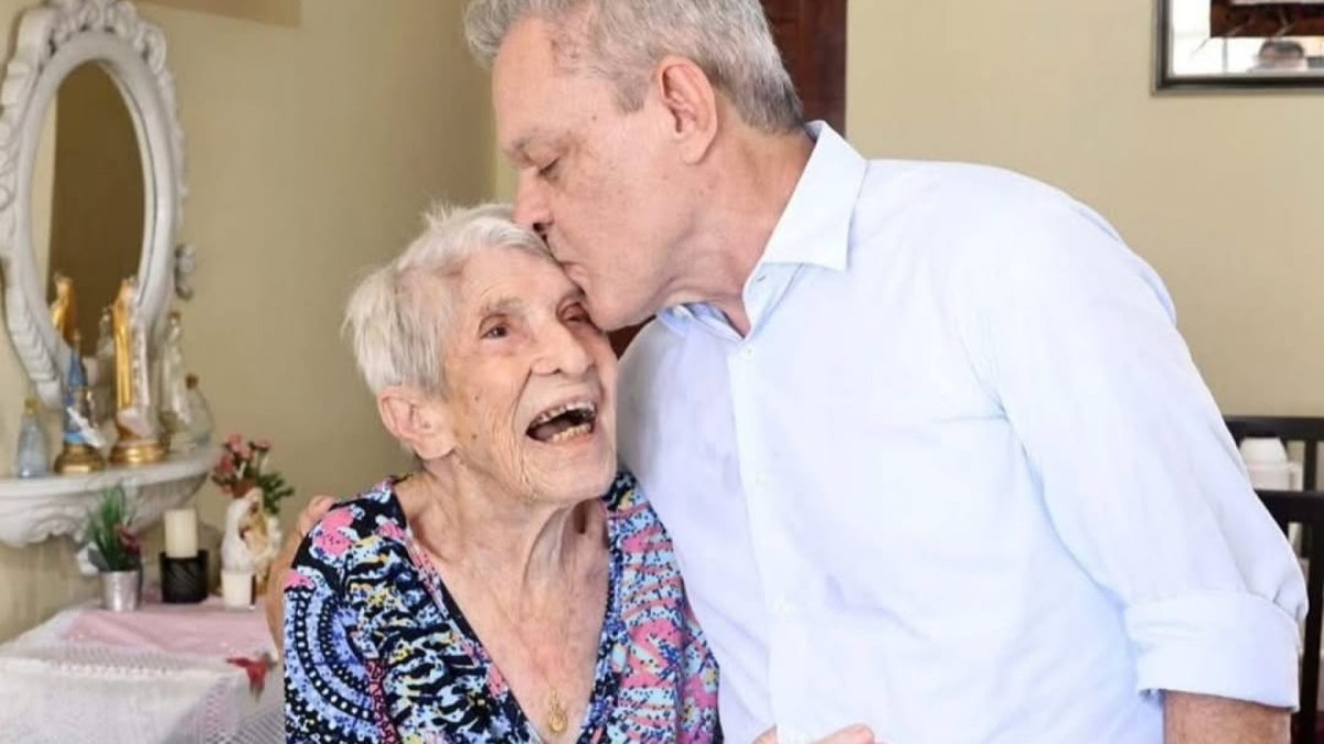 Mãe do ex-prefeito de Fortaleza José Sarto (PSDB), dona Licinha, faleceu aos 96 anos