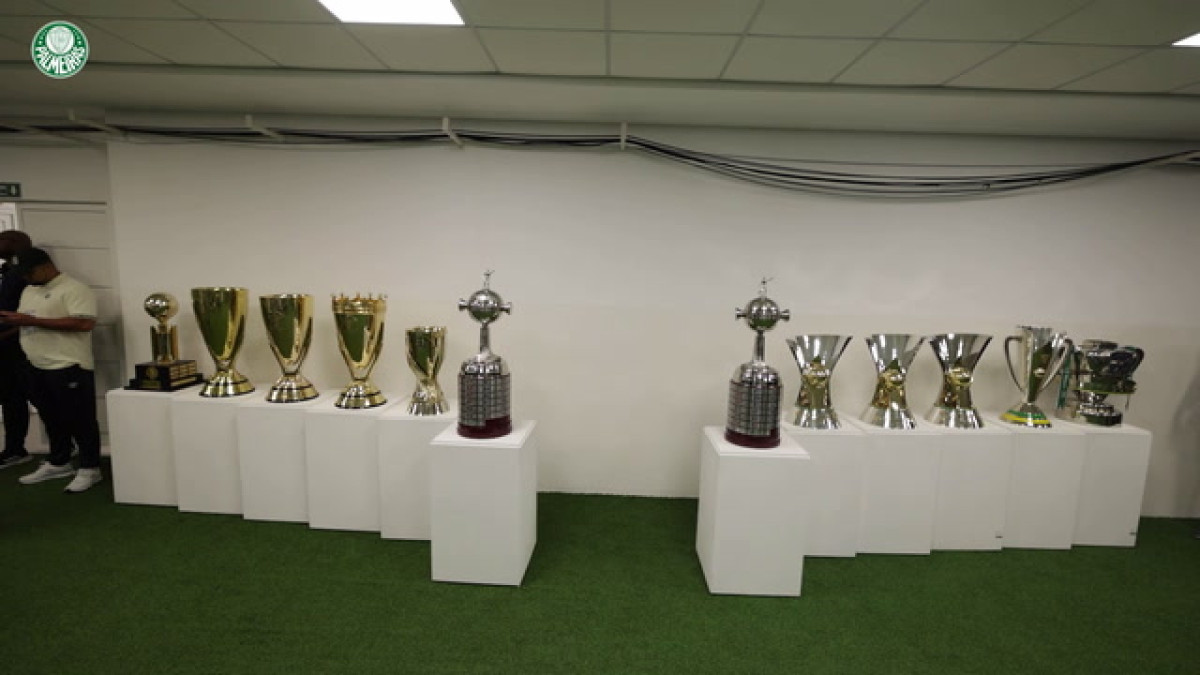 Weverton é homenageado em despedida do Palmeiras