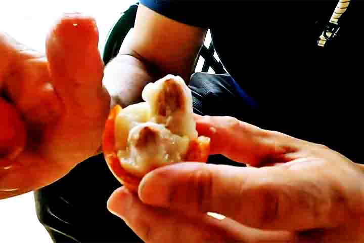 Outro benefício importante é o fato de ser uma fruta com baixo teor calórico, sendo uma opção saudável para quem busca manter uma dieta equilibrada. 