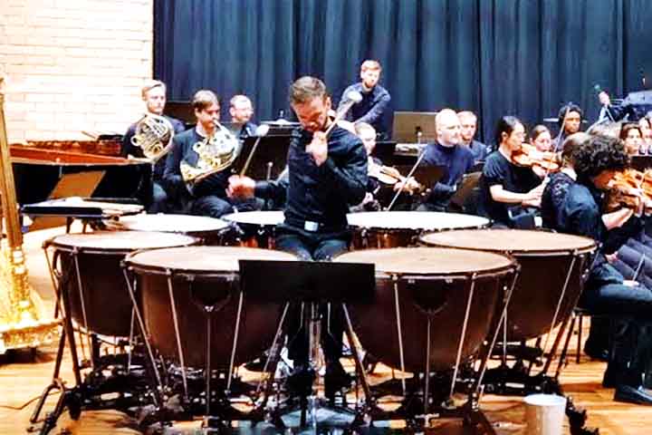 A descoberta ajudou a desmontar a ideia de que gostar de música é universal. Ela reforça que o prazer musical não é automático, mas resultado de conexões cerebrais complexas.