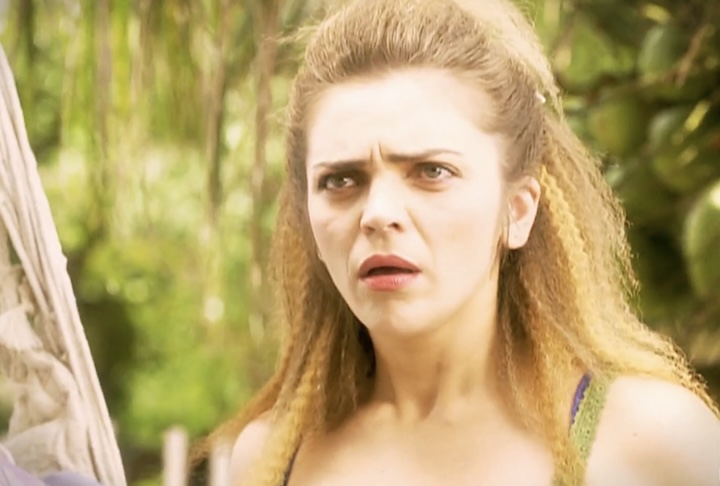 Em 2012, Titina brilhou ao interpretar a divertida “personal colega” da personagem Chayene, vivida por Cláudia Abreu, na novela Cheias de Charme. Foi seu primeiro trabalho em uma novela.