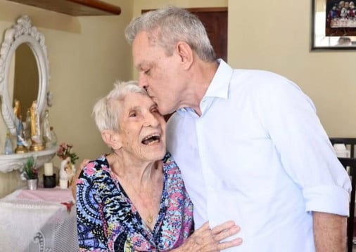Mãe do ex-prefeito de Fortaleza José Sarto (PSDB), dona Licinha, faleceu aos 96 anos