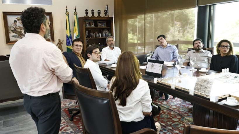 Gestão Estadual recebe comitiva da UFC para discutir o projeto de Corredor Cultural que liga o Benfica à Praia de Iracema 