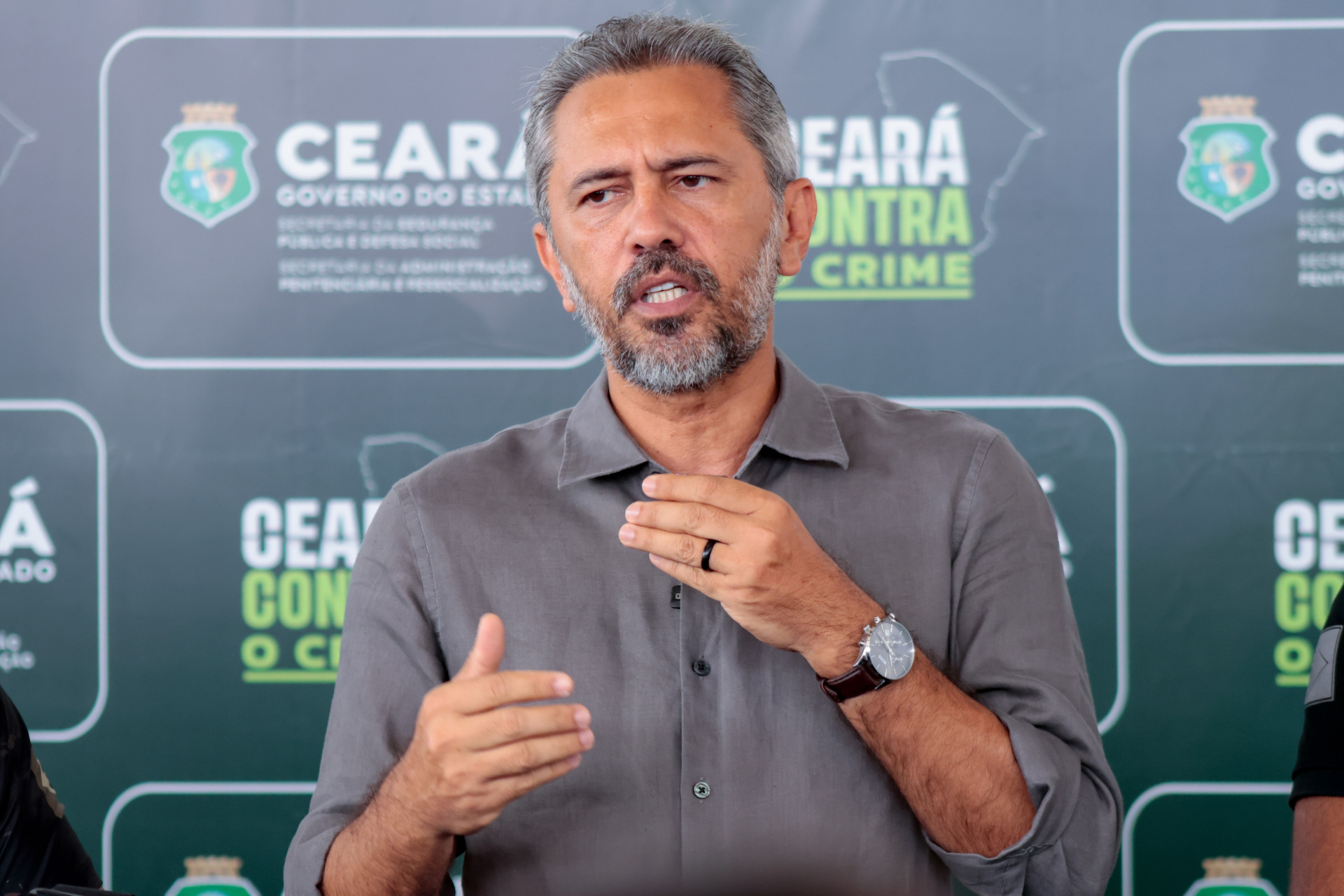 ￼ELMANO afirmou que em vários municípios grupos políticos de situação e oposição estão ao lado do governo (Foto: Samuel Setubal)