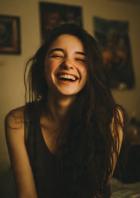 As cócegas são uma reação curiosa do corpo, ligada ao sistema nervoso e à forma como o cérebro interpreta certos estímulos na pele. Elas costumam provocar riso involuntário, desconforto leve e até reflexos de defesa.