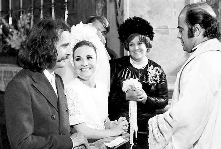 Em 1971, ganhou destaque nacional como a protagonista de “Minha Doce Namorada e consolidou-se ainda mais com “Selva de Pedra”, de 1972.