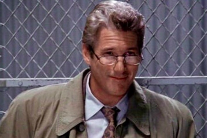 Além disso, o filme foi um sucesso de bilheteria e tornou Richard um ícone dos romances hollywoodianos. Nesse meio tempo, Gere viveu o advogado de defesa Martin Vail, no thriller As Duas Faces de um Crime (1996).