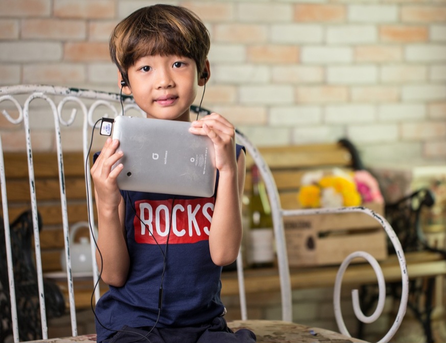 Ao revelar que nem todos respondem à música da mesma forma, a ciência amplia a compreensão sobre emoções humanas. E mostra que até experiências consideradas universais podem variar de cérebro para cérebro