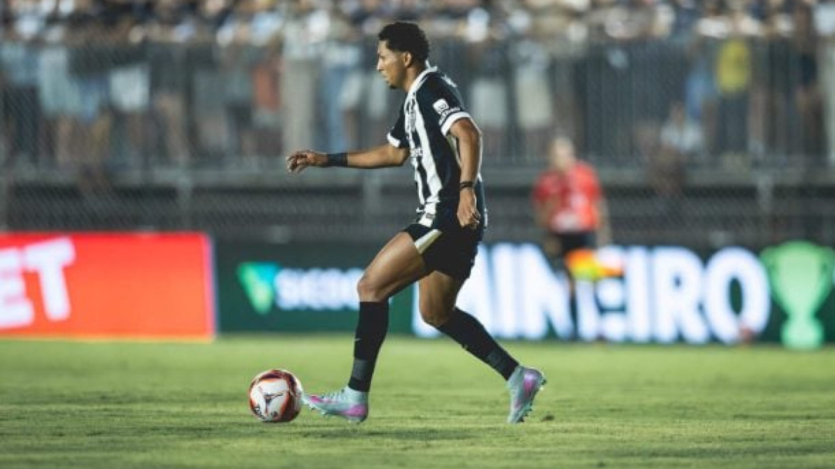 Atacante, que foi autor do gol de empate contra o North, também comenta sobre críticas dos torcedores em 2025