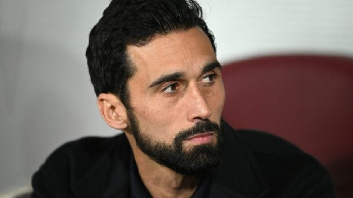 Clube já planeja próxima temporada e admite mudanças a curto prazo após treinador estrear com eliminação na Copa do Rei