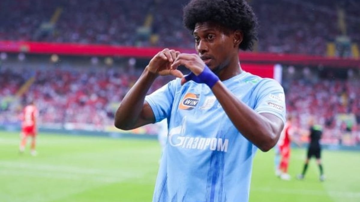 Galo abre conversas para fechar com colombiano Mateo Cassierra, destaque do time russo nas últimas temporadas