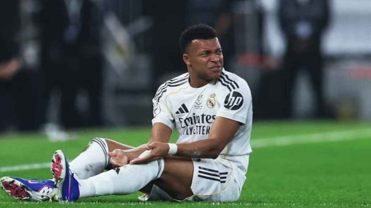 Atacante deve seguir fora dos próximos jogos e vira dúvida para compromissos decisivos da Champions