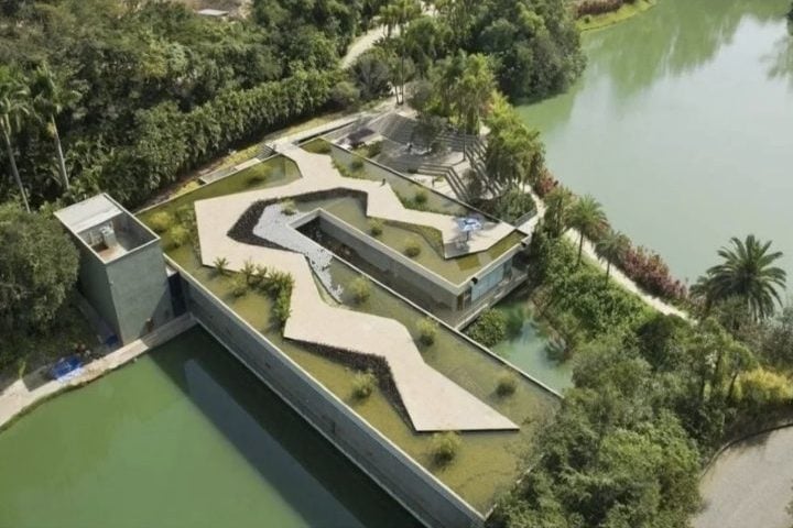 O Instituto Inhotim, que fica localizado na região metropolitana de Belo Horizonte, foi o único destino brasileiro listado pelo The New York Times como um dos 52 lugares do mundo para conhecer em 2026. 