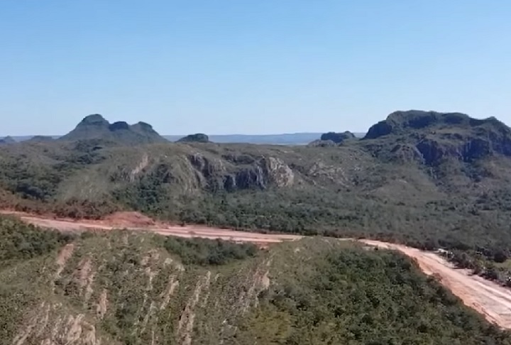 O impacto se deu em uma região que, na época, era ocupada por um mar raso, provocando terremotos, tsunamis e a destruição da vida em um raio de até 500 km.