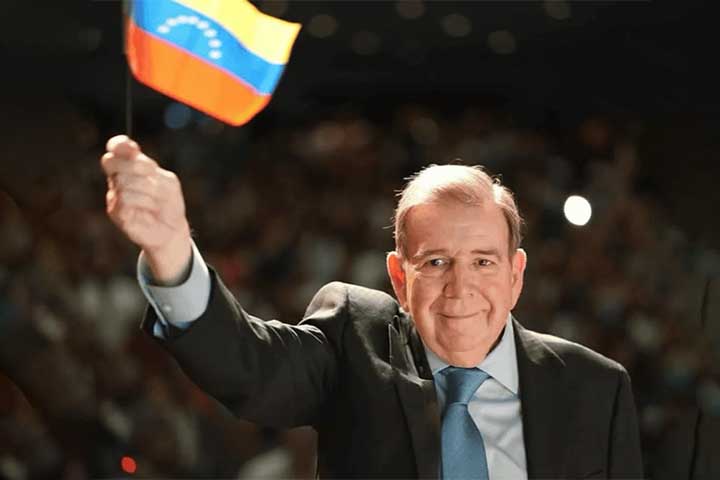 Maria Corina, no entando, defende que Edmundo González Urrutia seja empossado, sustentando que ele venceu a última eleição presidencial.