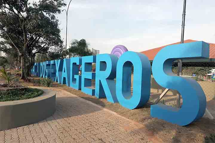 Uma cidade histórica no interior de São Paulo, localizada a cerca de 100 km da capital, ficou conhecida nacionalmente como a “Cidade dos Exageros”.