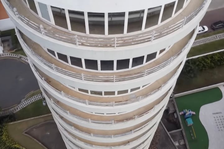 Pela cotação atual, um apartamento no Suite Vollard custaria aproximadamente R$ 2,5 milhões hoje em dia. 