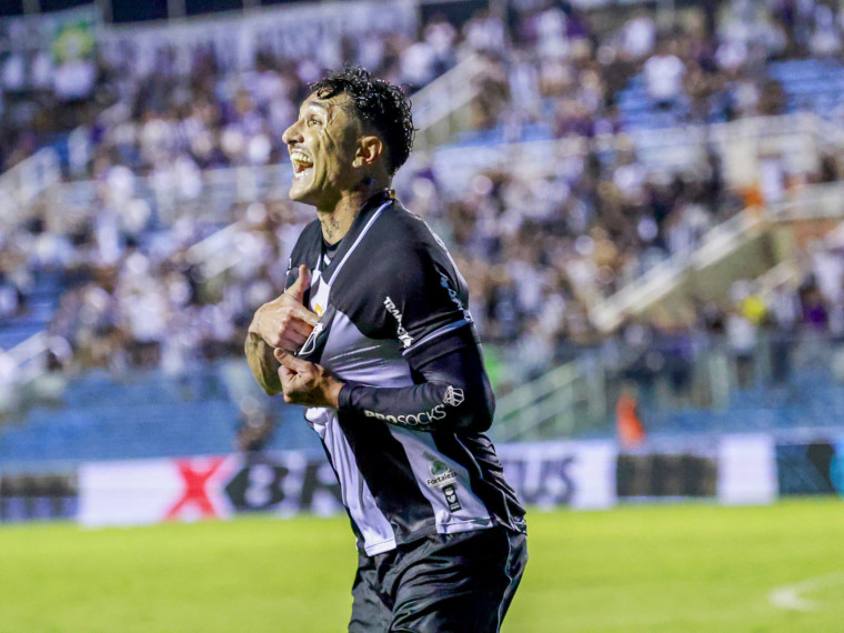 FORTALEZA, CE,  BR - 16.01.26  - Campeonato Cearense 2026 - Partida entre as equipes Ceara x Maranguape no estadio Presidente Vargas  - Na foto: Vina (FCO FONTENELE/OPOVO)