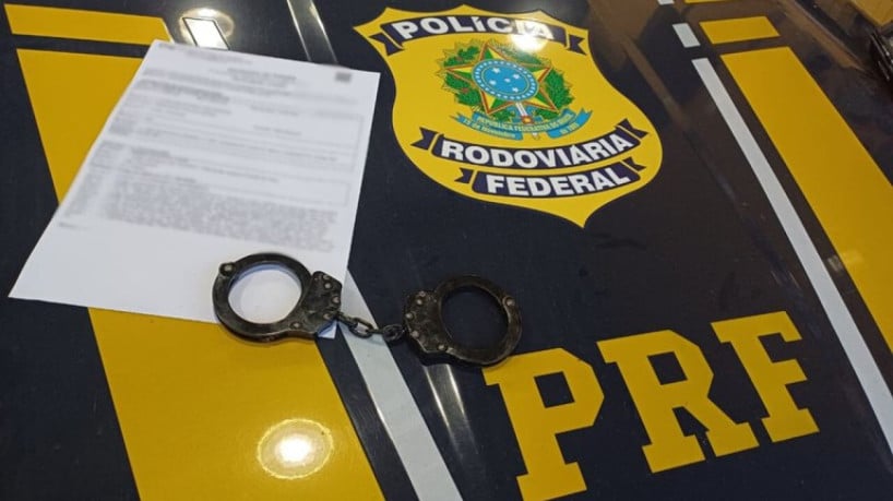 Suspeito tinha mandado de prisão em aberto por homicídio em Manaus, no Amazonas 