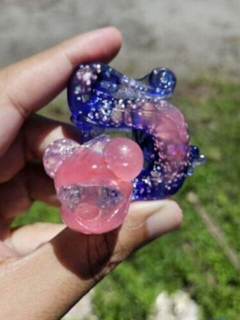 A proposta era estimular o olhar atento aos espaços urbanos e promover uma interação lúdica com a cidade. Um mapa digital mostrava onde as peças já tinham sido recolhidas e onde ainda havia exemplares disponíveis. 