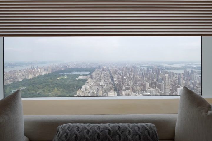 As empresas responsáveis pelo projeto negam os problemas, afirmando que as acusações são exageradas ou infundadas.