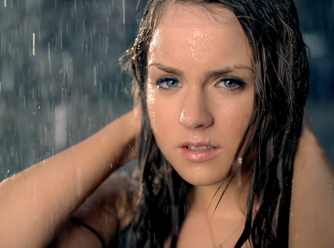 Too Little Too Late – JoJo: Parte do álbum “The High Road”, a música chegou ao top 5 da Billboard Hot 100 e foi o trabalho que projetou a cantora internacionalmente, tornando-se o maior sucesso de sua carreira.
