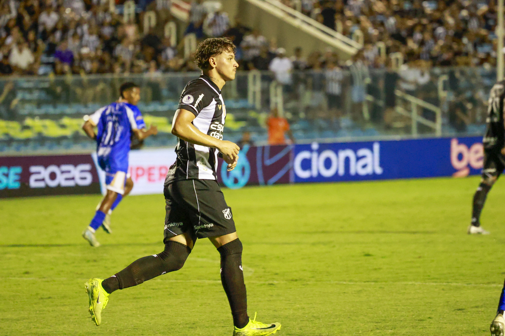 Lucca deve ter nova chance no comando de ataque do Ceará (Foto: FCO FONTENELE)