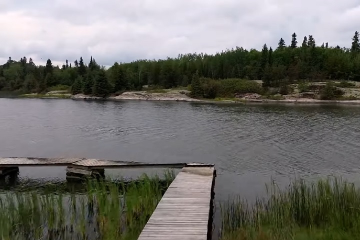 Rio Echimamish (Canadá) – Localizado na província de Manitoba, entre os rios Hayes e Nelson, o Echimamish serve como um canal natural de conexão entre dois grandes rios: o Rio Hayes e o Rio Nelson 