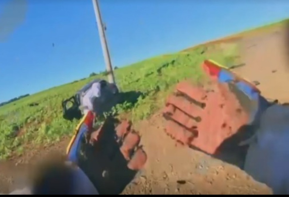 Esse foi o segundo caso de ataque de abelhas no estado gaúcho em dois dias. No domingo dia 11, o pescador Virones Vanderlei Muller, de 52 anos, morreu após ser atacado no município de Alegria.