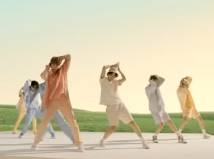 O grupo se tornou um fenômeno mundial, quebrando recordes e conquistando fãs em todos os cantos do planeta. Conheça curiosidades sobre o BTS!