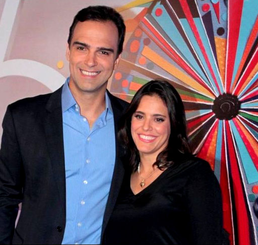 Tadeu Schmidt é casado com a jornalista Ana Cristina Schmidt desde 2000. O casal se conheceu em 1998 e oficializou a união dois anos depois. Ambos são discretos quanto à vida social e têm duas filhas, Valentina e Laura. 