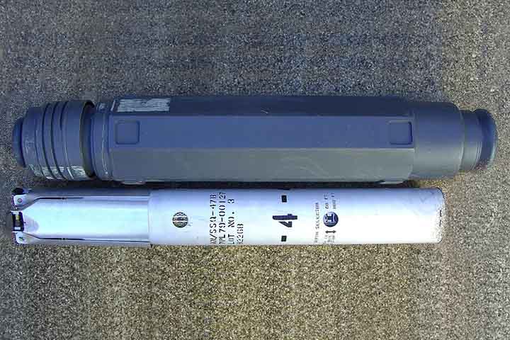 Além disso, pilotos da Força Aérea Britânica destacaram que o Yantar direcionou lasers contra suas aeronaves, uma ação que o secretário de Defesa descreveu como profundamente perigosa.