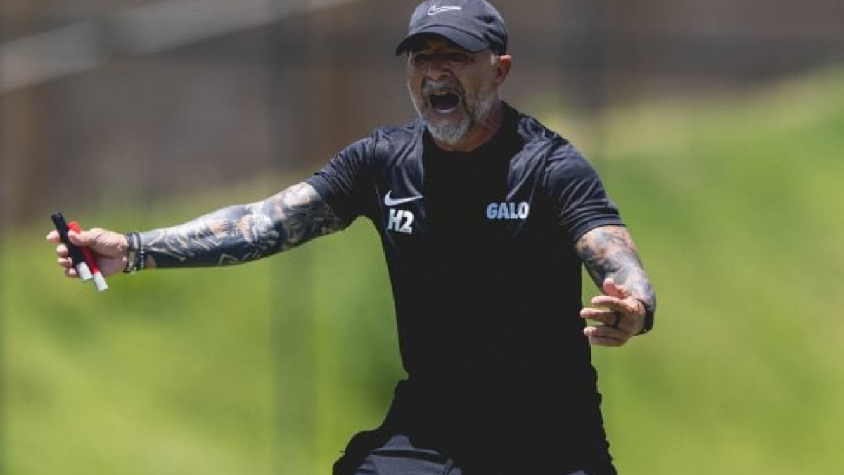 Primeiro reforço do Galo, Renan Lodi iniciará como titular, enquanto Hulk ainda segue como dúvida; veja escalação contra Tombense