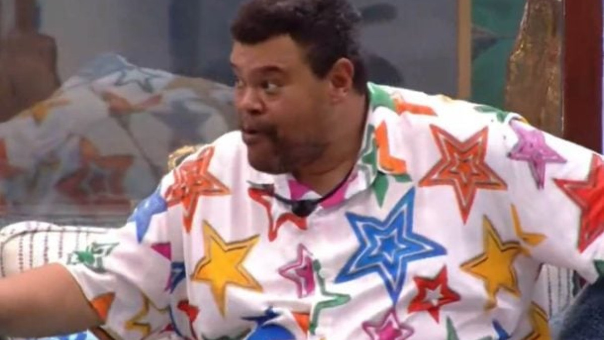 Veterano do Big Brother Brasil 26, o ator recordou homenagens da torcida rubro-negra e, sobretudo, de Gabigol durante participação na edição 20