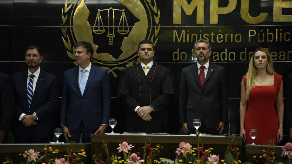O novo Procurador-Geral de Justi&ccedil;a do Cear&aacute;, Herbert Gon&ccedil;alves Santos, foi empossado na sexta-feira, 16, para comandar o Minist&eacute;rio P&uacute;blico do Cear&aacute;