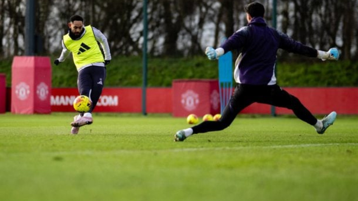 Times se enfrentam em clássico válido pela 22ª rodada da Premier League 2025/26