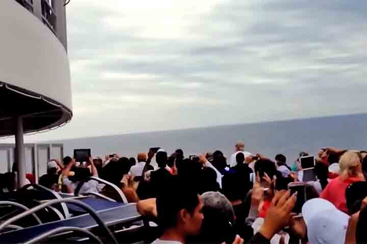 O próprio CEO da companhia, em uma entrevista incluída no episódio, admite publicamente que houve falhas graves. Essa declaração, mesmo que tardia, não é suficiente para apagar os danos causados.