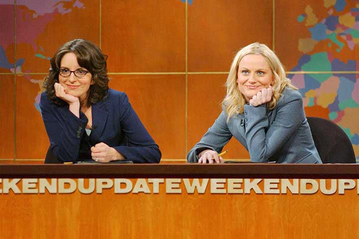 Ainda em seu primeiro ano, tornou-se parte do elenco fixo, um feito raro na história do programa. A partir da temporada de 2004/2005, assumiu a bancada do segmento “Weekend Update” ao lado de Tina Fey, substituindo Jimmy Fallon. 