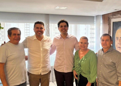 ￼DEPUTADOS aliados ao governador Elmano de Freitas (PT) se reuniram nesta sexta-feira, 16