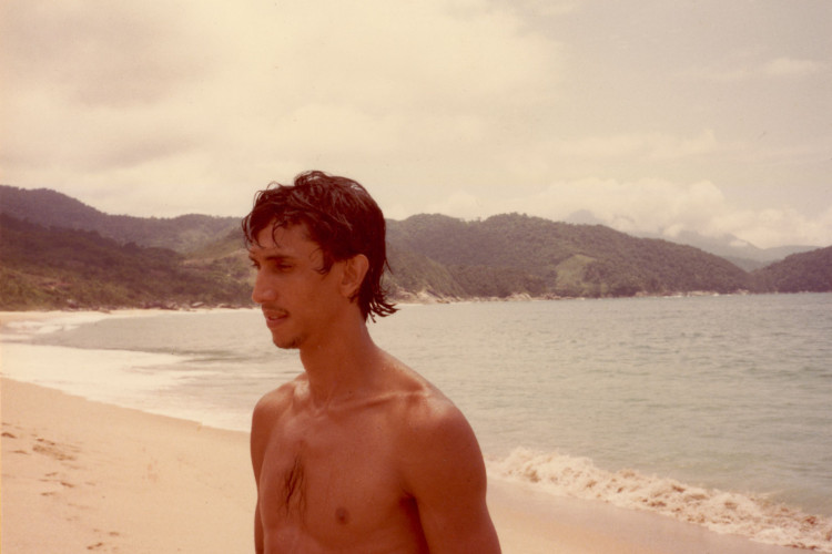 Grava&ccedil;&otilde;es de Leonilson s&atilde;o transformadas em livro "Leonilson: di&aacute;rios de uma voz - trechos transcritos"