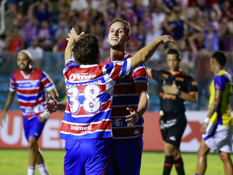Pochettino marca duas vezes em goleada do Fortaleza sobre o Quixadá por 4 a 0.