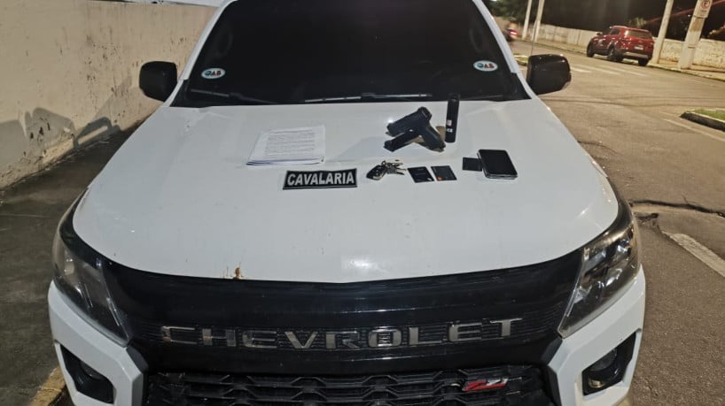 Carro do suspeito foi localizado em posto de gasolina no Crato 