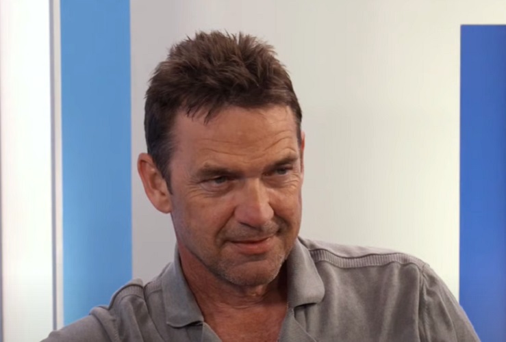 X-Men (2000): Dougray Scott era a primeira escolha do diretor Bryan Singer para viver Wolverine. O cineasta ficou impressionado com seu trabalho em filmes como Para Sempre Cinderela (1998) e Missão: Impossível 2 (2000). Ele chegou a filmar algumas cenas, mas teve que abandonar o projeto no meio por conta de conflitos de agenda.