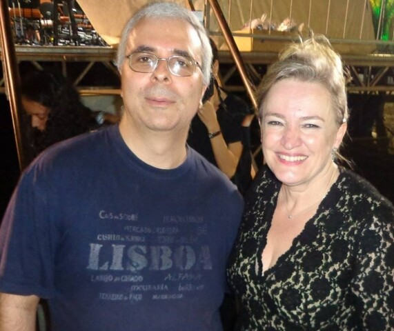 Em discurso emocionado, declarou: “Não é possível que um governo considere que um salário de R$ 1.600 seja justo para um músico, que estudou pelo menos 20 anos… Eu suplico que esse assunto seja levado a sério”. Vejamos mais sobre grandes orquestras pelo mundo, então?