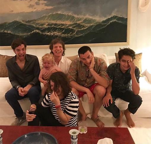 Mick Jagger - O cantor britânico, vocalista dos Rolling Stones, tem 8 filhos, com cinco mulheres. Um deles, Lucas, com a modelo e apresentadora brasileira Luciana Gimenez. Jagger foi casado duas vezes. 