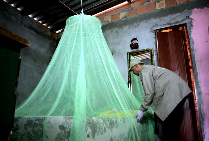 <p>Quartos merecem atenção especial, principalmente para garantir um sono tranquilo. Mosquiteiros ainda são uma alternativa simples e eficiente.</p>
