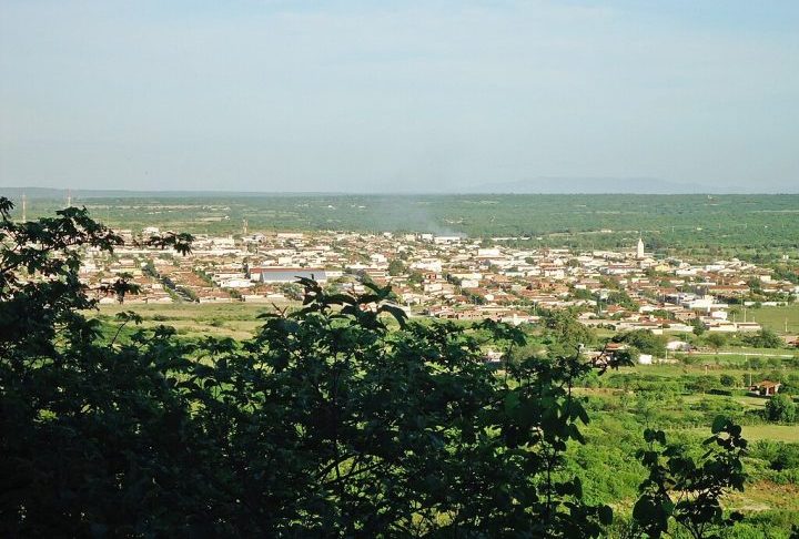 <p>Ela é artesã e vive em Cobra, povoado do município de Parelhas, no Rio Grande do Norte.</p>
