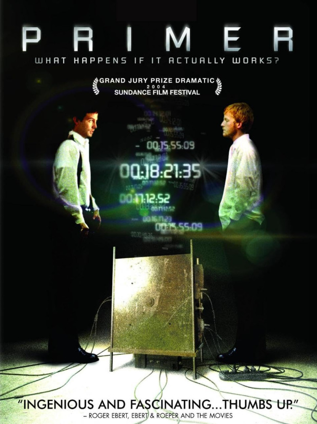 <p>“Primer” (2004): dirigido e estrelado por Shane Carruth ao lado de David Sullivan, se tornou um clássico cult devido à abordagem realista e técnica de conceitos científicos complexos. O filme venceu prêmios importantes no Festival de Sundance, como o “Grand Jury Prize”, e recebeu reconhecimento em diversos festivais independentes.</p>
